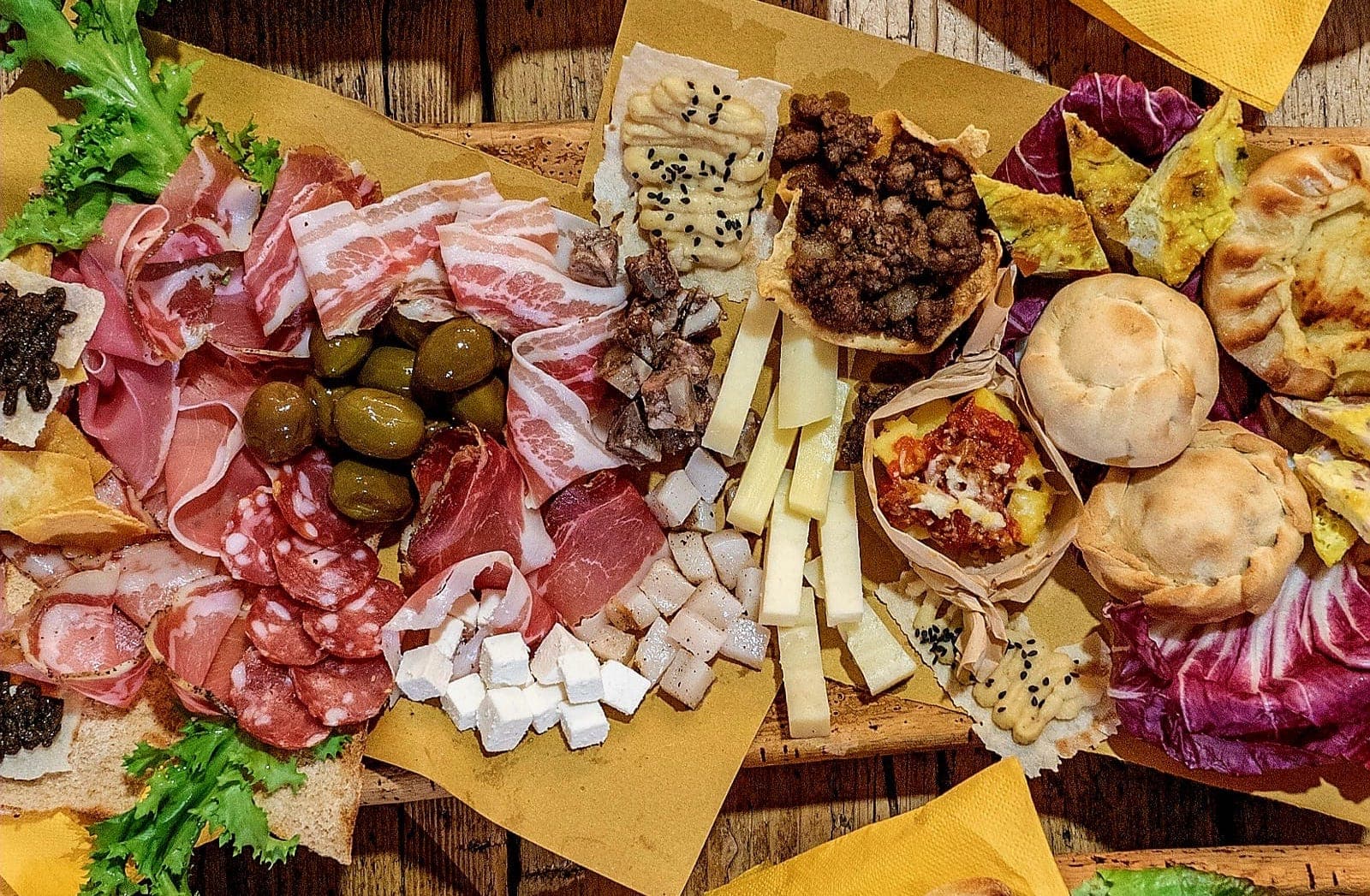 Pistoccu, salumi e formaggi
